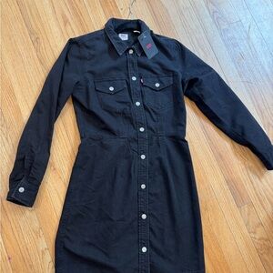 Levi's Black Long-Sleeve Button-Down Denim Dress. NWT.